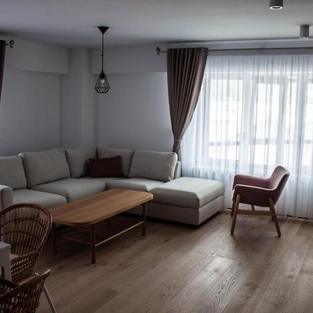 Eurocomfort Apartments Piatra Neamt Exterior photo