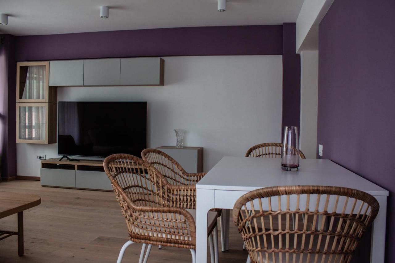 Eurocomfort Apartments Piatra Neamt Exterior photo