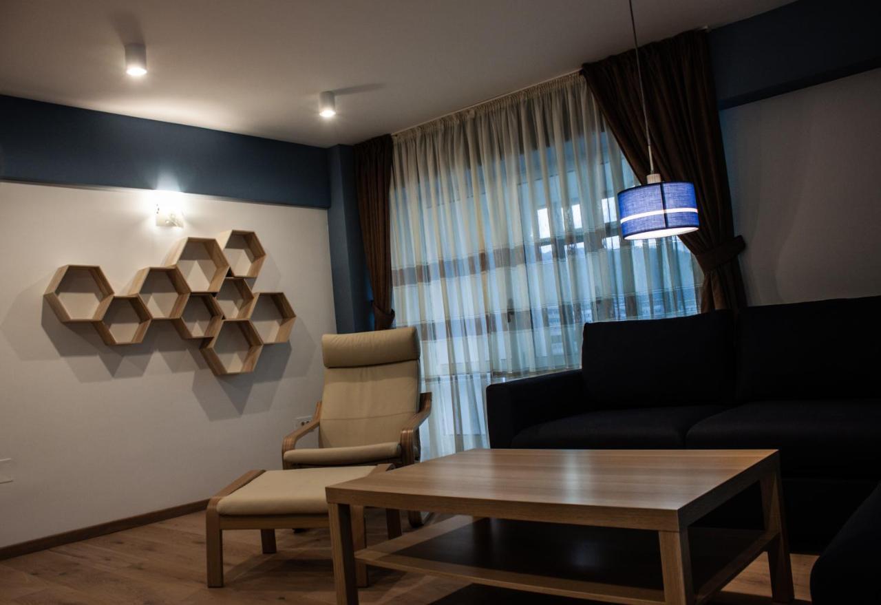 Eurocomfort Apartments Piatra Neamt Exterior photo