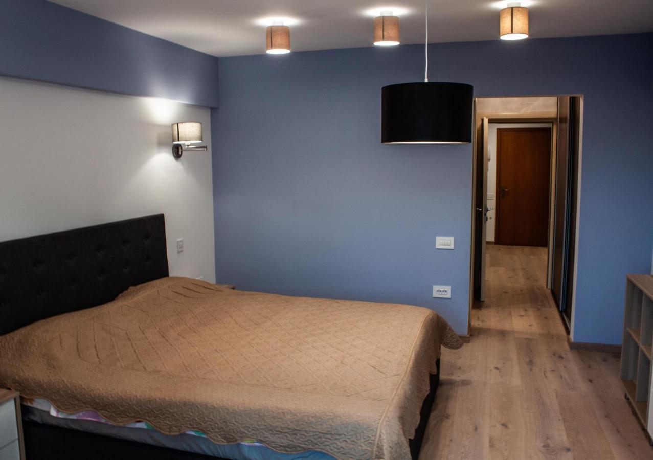 Eurocomfort Apartments Piatra Neamt Exterior photo